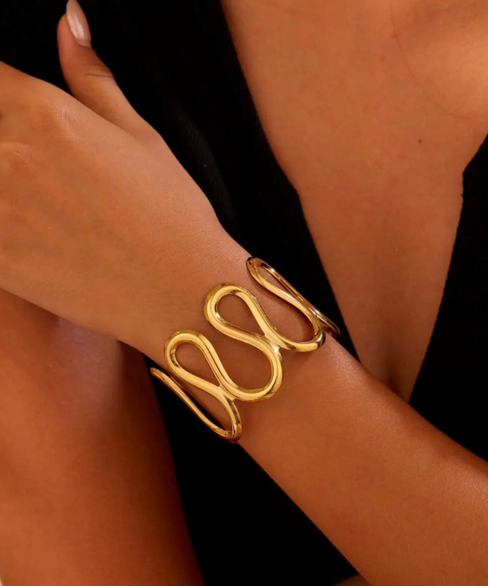 Serpentine Wave Cuff