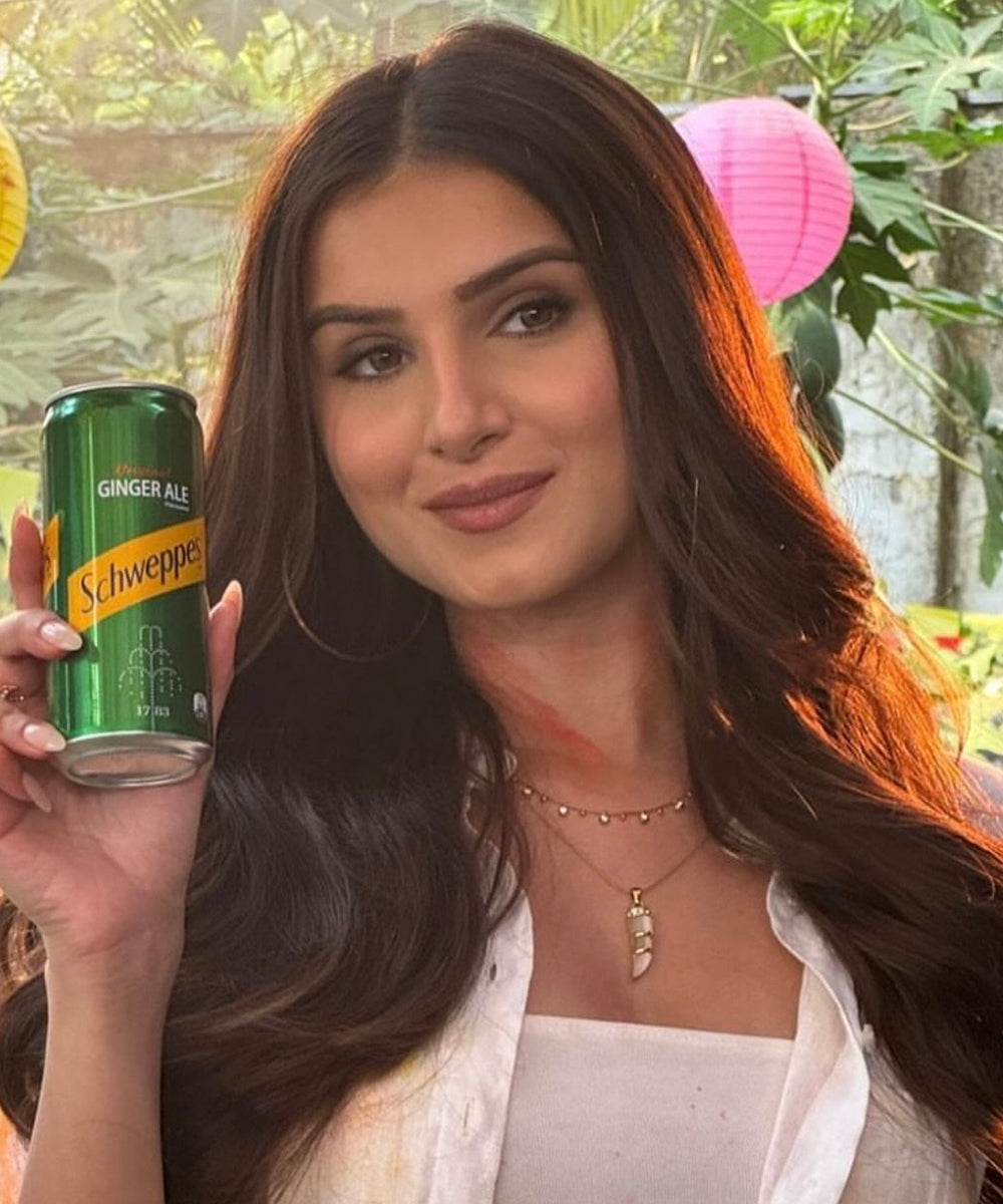 Tara’s Scattered Diamond Glow Chain